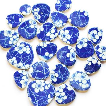 Loose Pebbles: China Blue Flowers: 06